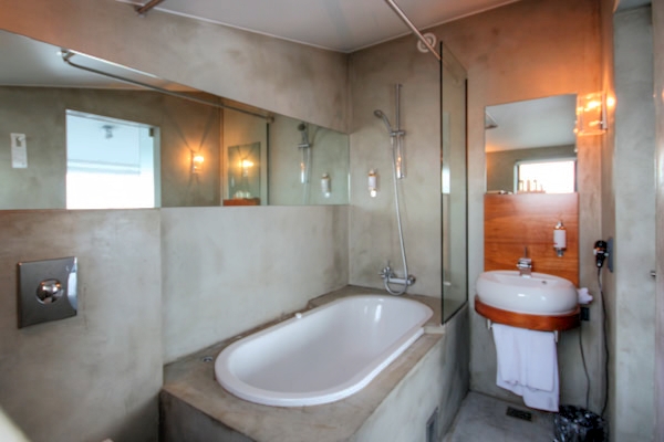 Bathroom at Hotel Thingholt