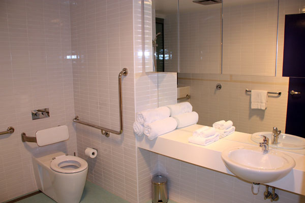 Bathroom in Salamanca Wharf Hotel